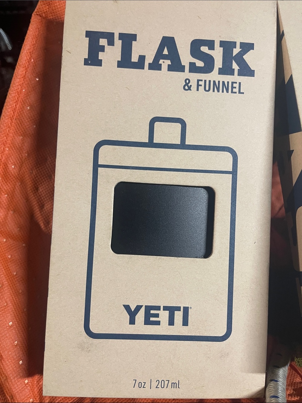 Yeti Black Flask & Funnel Set